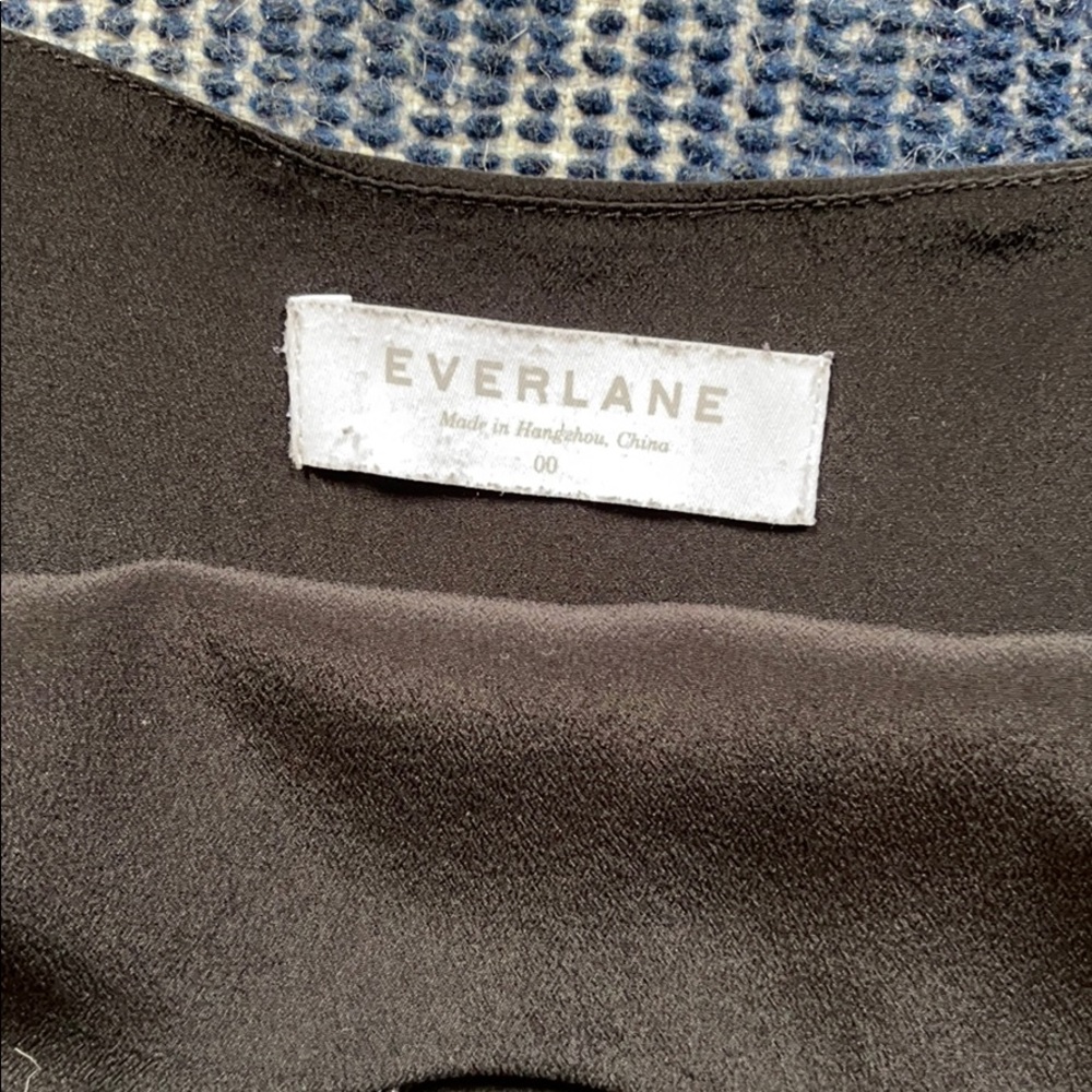Everlane Silk Size 00 V-Neck Black Lined Blouse - Picture 7 of 12